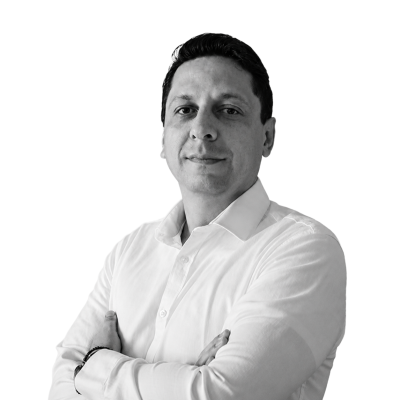 Carlos Moreno -Headshot-Transparent